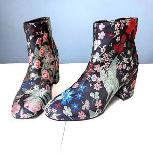 Catherine Malandrino Embroidered Ankle Boots 8.5 Celestial Festival Indie Boho